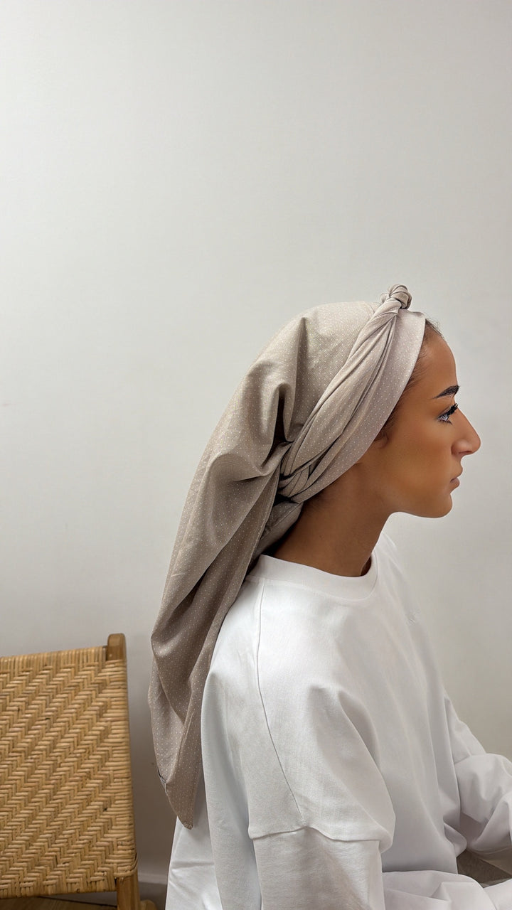 Carré en coton à petits points taupe – édition limitée