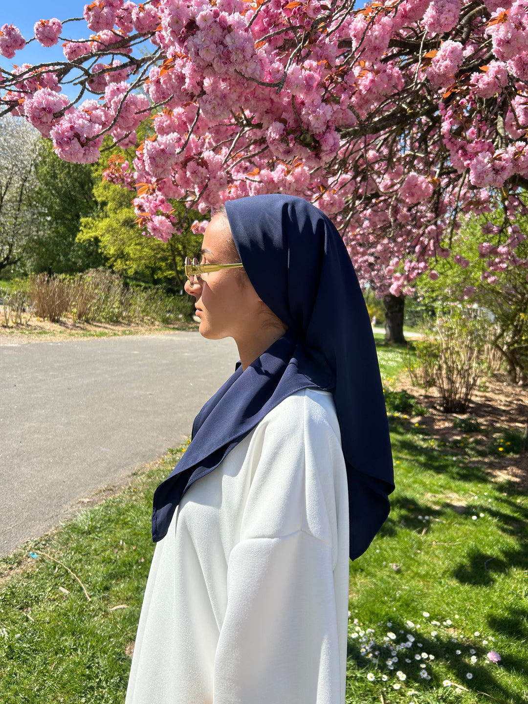 Carré de soie bleu nuit